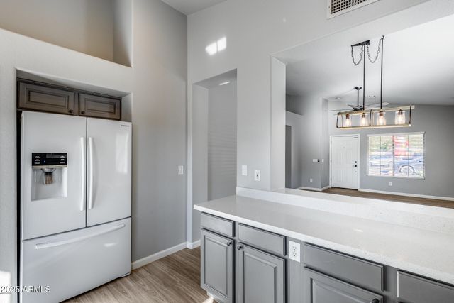 4043 W DESERT HOLLOW Drive, Phoenix, AZ 85083