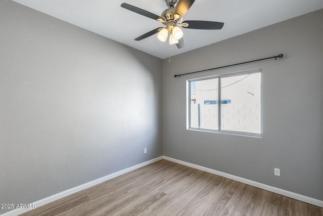 4043 W DESERT HOLLOW Drive, Phoenix, AZ 85083