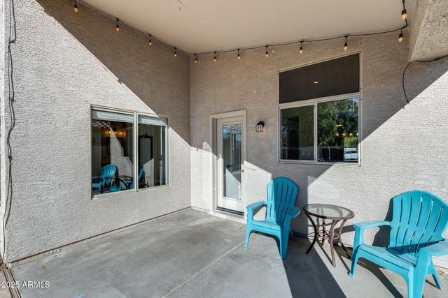 4043 W DESERT HOLLOW Drive, Phoenix, AZ 85083