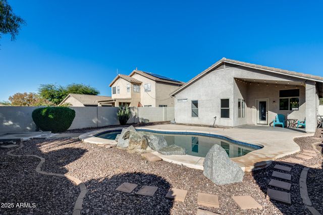 4043 W DESERT HOLLOW Drive, Phoenix, AZ 85083