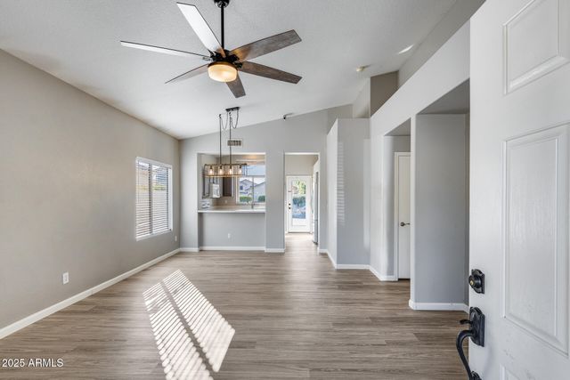 4043 W DESERT HOLLOW Drive, Phoenix, AZ 85083