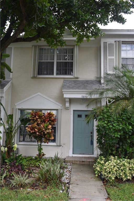 7890 Dixie Beach Circle, Tamarac, FL 33321