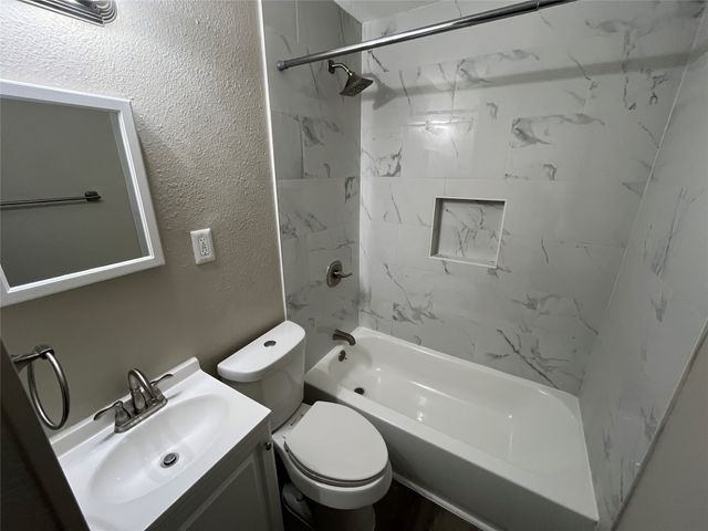 860 Mimosa Drive, Garland, TX 75040