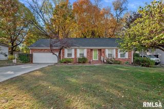 929 ROANOKE Drive, Springfield, IL 62702