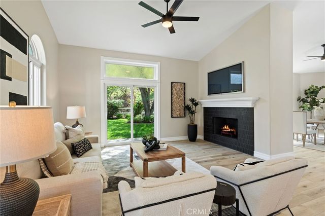 44240 La Cruz, Temecula, CA 92590