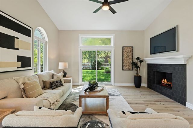 44240 La Cruz, Temecula, CA 92590