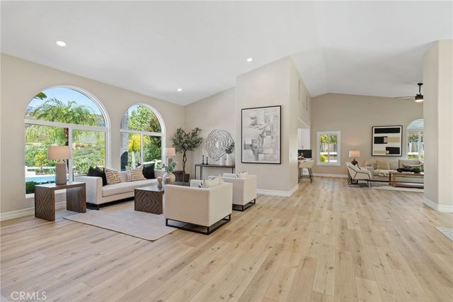 44240 La Cruz, Temecula, CA 92590