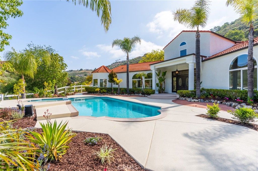 Image 1 of property listing at 44240 La Cruz, Temecula, CA 92590