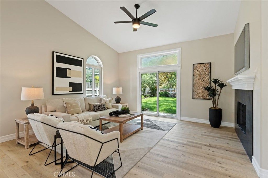 Image 11 of property listing at 44240 La Cruz, Temecula, CA 92590