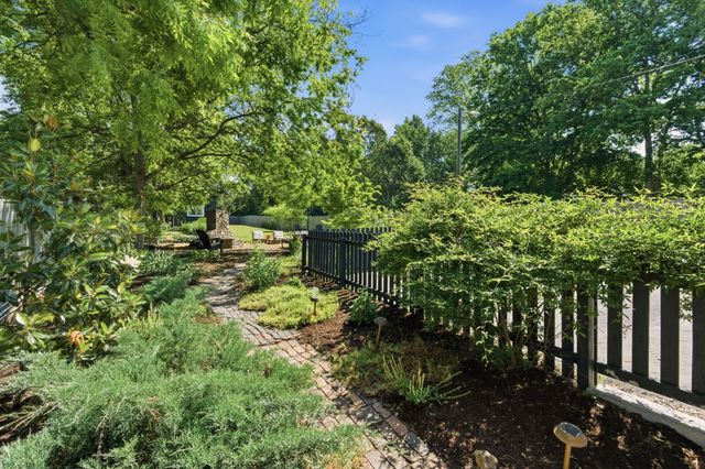 1311 Ardee Ave, Nashville, TN 37216