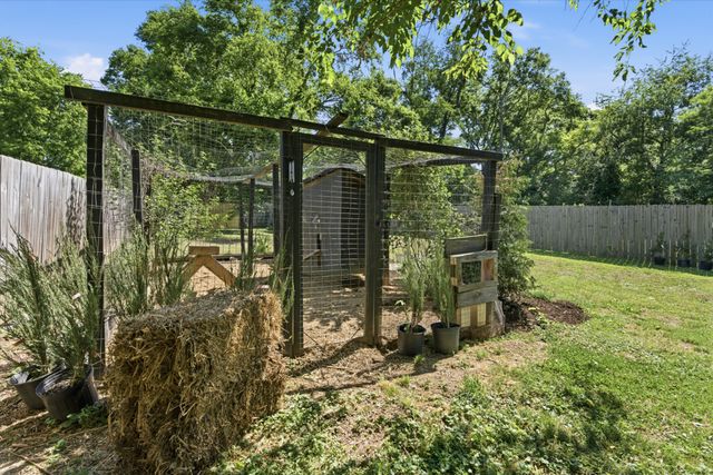 1311 Ardee Ave, Nashville, TN 37216