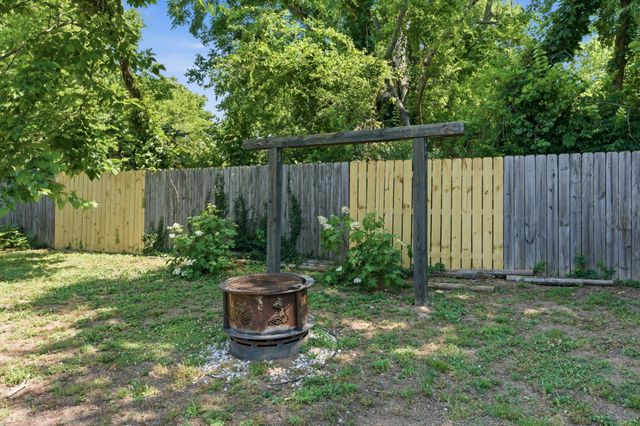 1311 Ardee Ave, Nashville, TN 37216