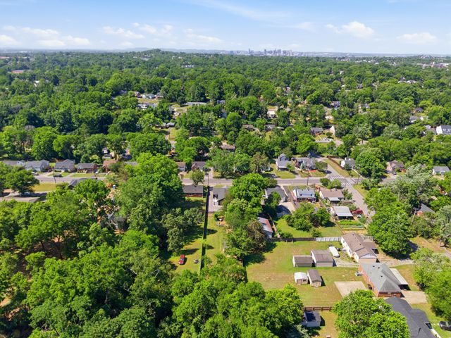 1311 Ardee Ave, Nashville, TN 37216