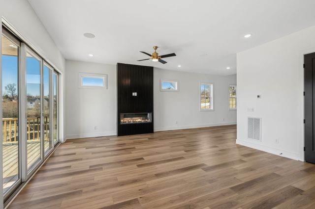 2426 Brittany Dr, Nashville, TN 37206