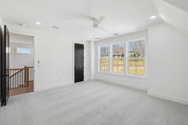 2426 Brittany Dr, Nashville, TN 37206