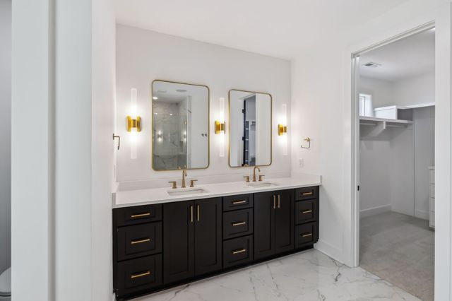 2426 Brittany Dr, Nashville, TN 37206