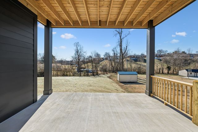 2426 Brittany Dr, Nashville, TN 37206