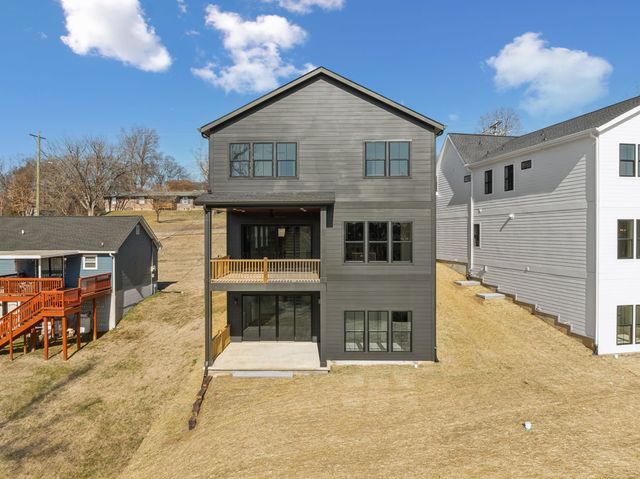 2426 Brittany Dr, Nashville, TN 37206