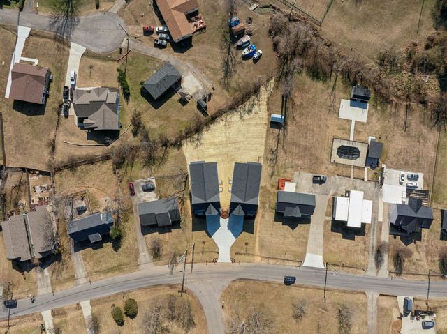 2426 Brittany Dr, Nashville, TN 37206