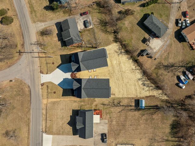 2426 Brittany Dr, Nashville, TN 37206