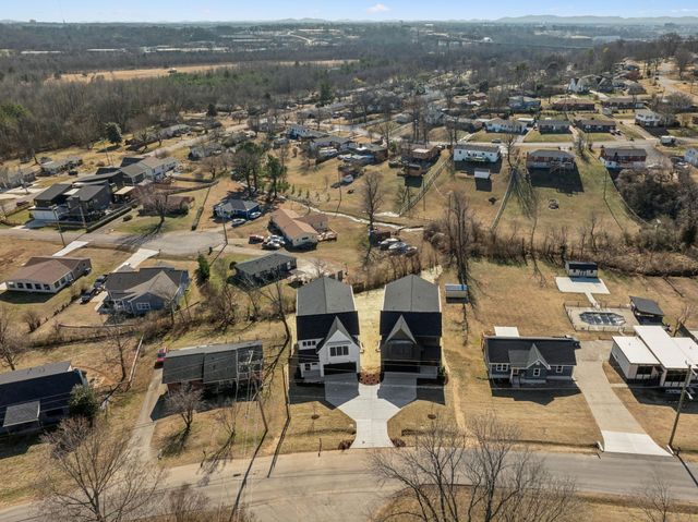 2426 Brittany Dr, Nashville, TN 37206