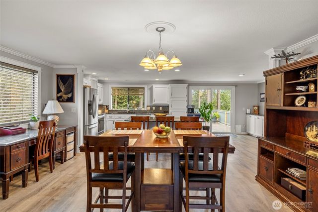 901 SW Barrington Drive, Oak Harbor, WA 98277