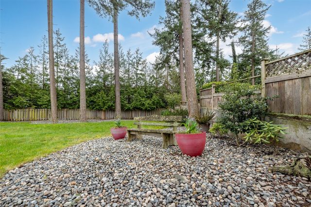 901 SW Barrington Drive, Oak Harbor, WA 98277