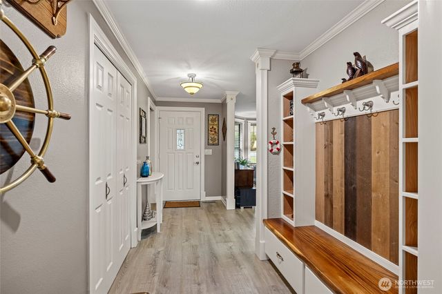 901 SW Barrington Drive, Oak Harbor, WA 98277