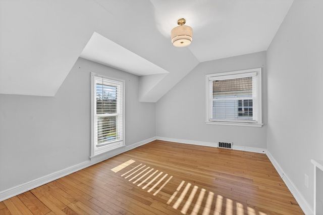 5058 N Kent AVENUE, Whitefish Bay, WI 53217
