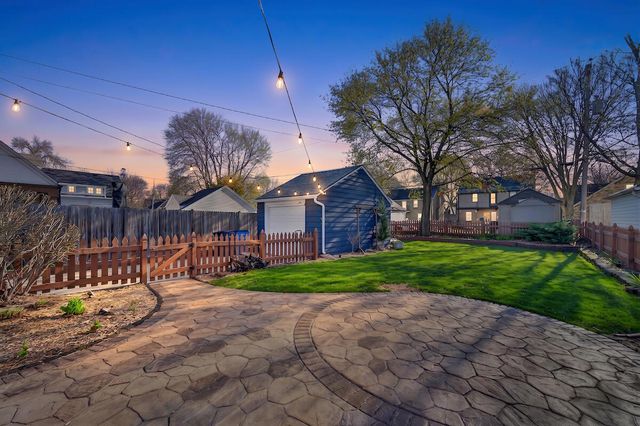 5058 N Kent AVENUE, Whitefish Bay, WI 53217