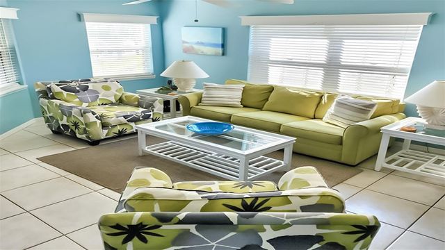 1226 SIESTA BAYSIDE DRIVE 1226-C, Sarasota, FL 34242