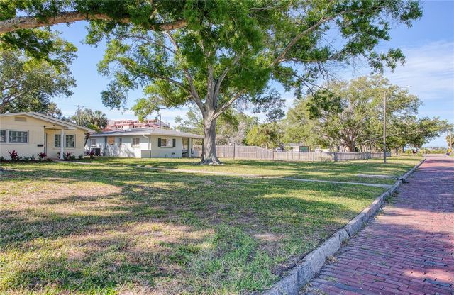 662 VILLAGRANDE AVENUE S, St Petersburg, FL 33707