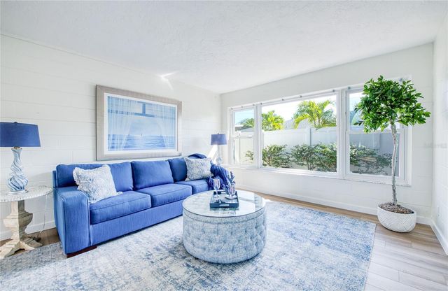 662 VILLAGRANDE AVENUE S, St Petersburg, FL 33707