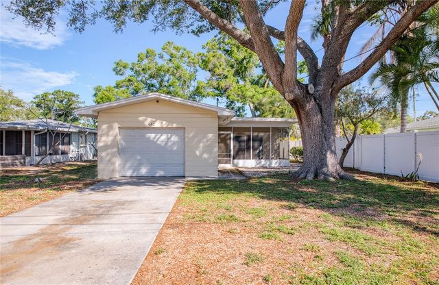 662 VILLAGRANDE AVENUE S, St Petersburg, FL 33707