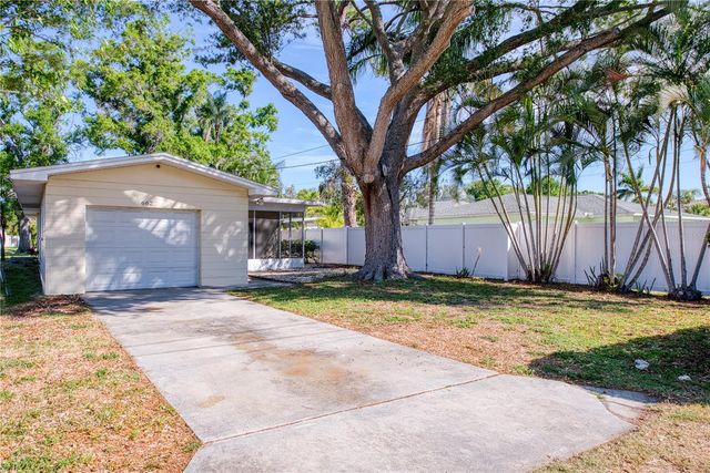 662 VILLAGRANDE AVENUE S, St Petersburg, FL 33707
