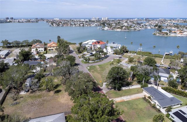 662 VILLAGRANDE AVENUE S, St Petersburg, FL 33707