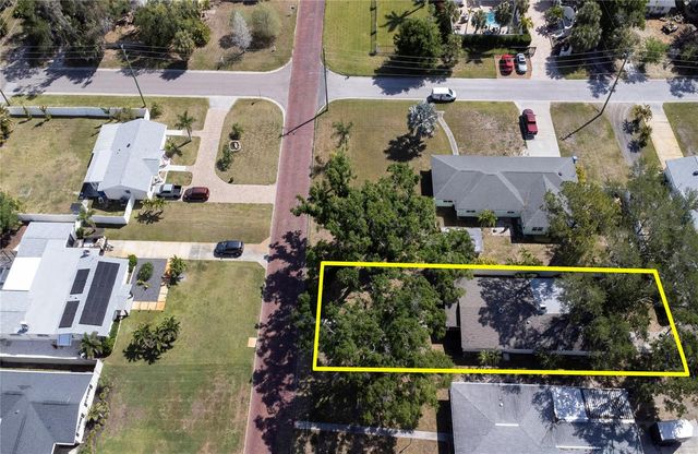 662 VILLAGRANDE AVENUE S, St Petersburg, FL 33707