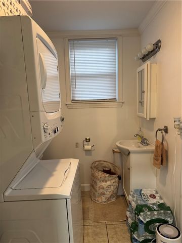 33 George Street, North Providence, RI 02911