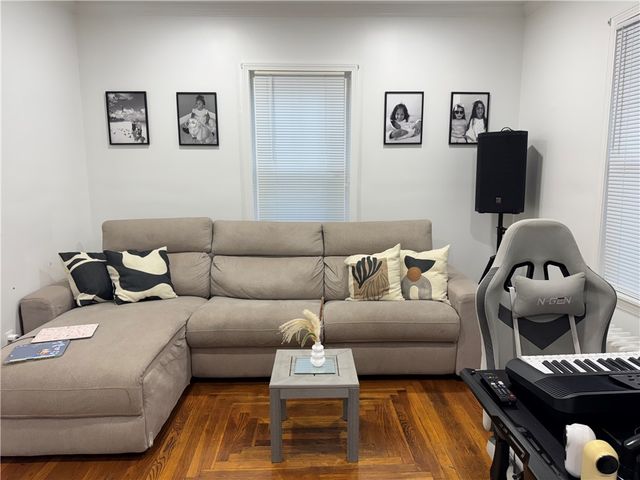 33 George Street, North Providence, RI 02911
