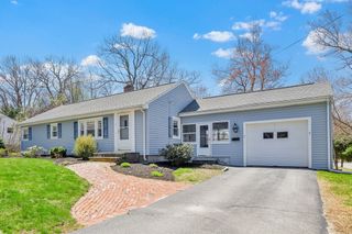 2 Crestwood Rd, Paxton, MA 01612