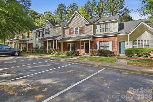 10142 Forest Landing Drive, Charlotte, NC 28213