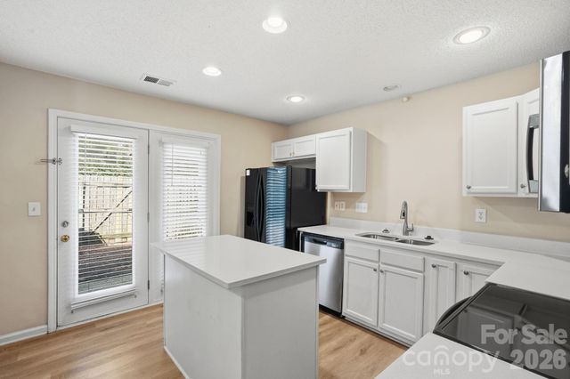 10142 Forest Landing Drive, Charlotte, NC 28213