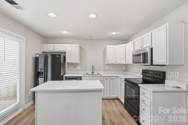 10142 Forest Landing Drive, Charlotte, NC 28213