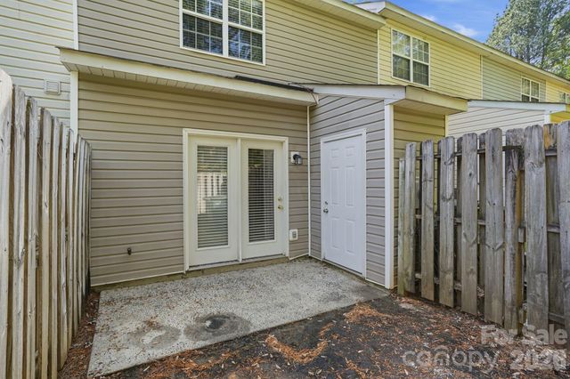 10142 Forest Landing Drive, Charlotte, NC 28213