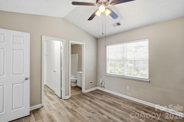 10142 Forest Landing Drive, Charlotte, NC 28213