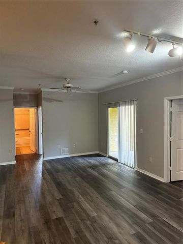 10101 COURTNEY PALMS BOULEVARD 103, Tampa, FL 33619