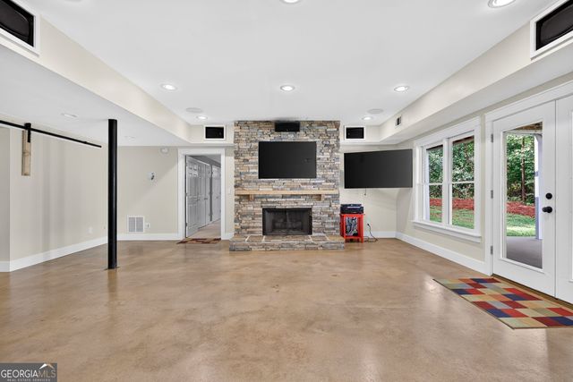 713 Greenwood Lane, Peachtree City, GA 30269