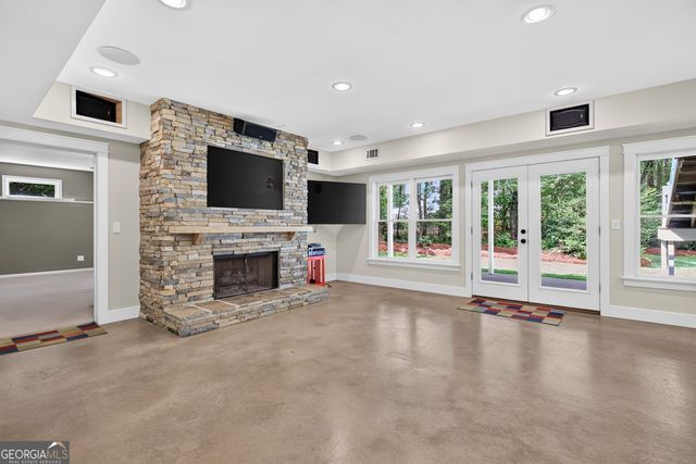 713 Greenwood Lane, Peachtree City, GA 30269