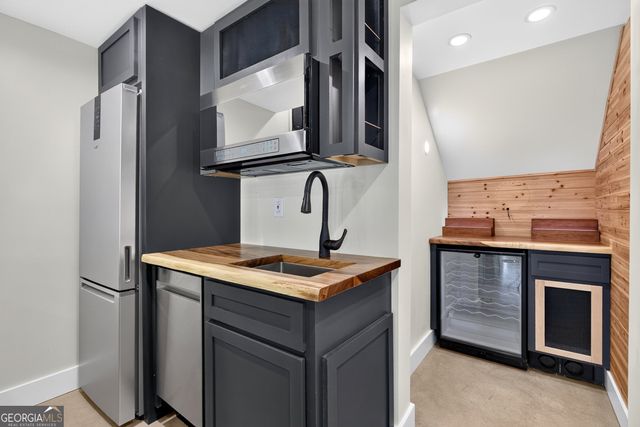 713 Greenwood Lane, Peachtree City, GA 30269
