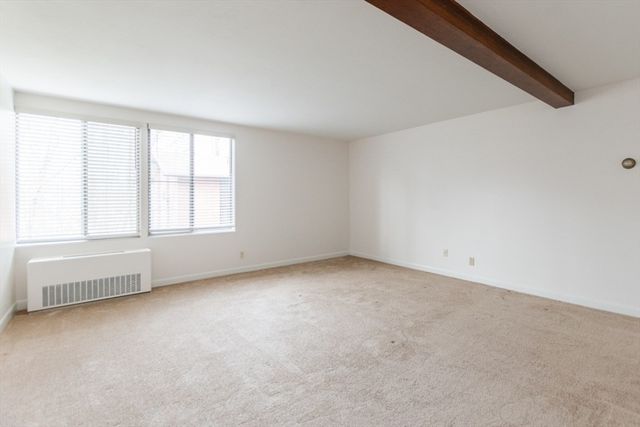 8 Longwood Drive 4, Andover, MA 01810